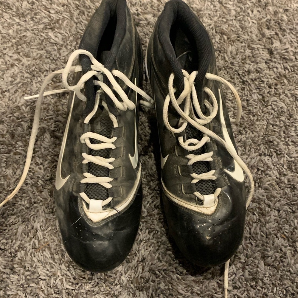 Nike Alpha Shark Football Cleat